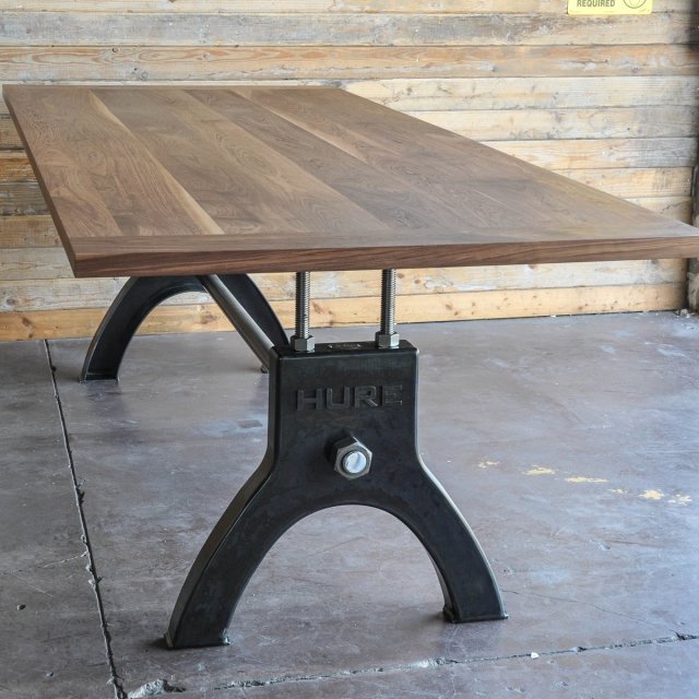 Hure Dining Table