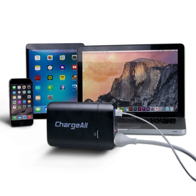 ChargeAll – Portable Power Outlet 12000mAh