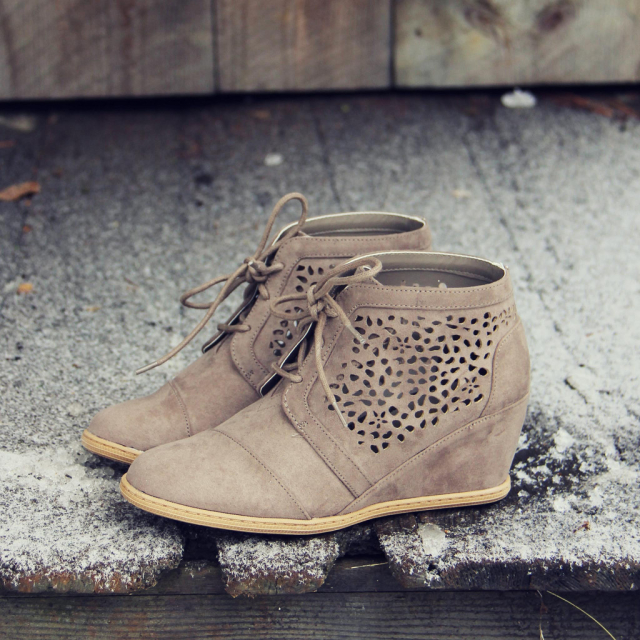 Pine & Ice Booties